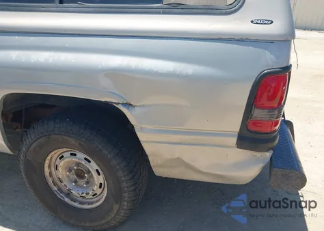 1996 Dodge Ram 1500 из США, поврежденный, VIN 1B7HC16X8TS662535